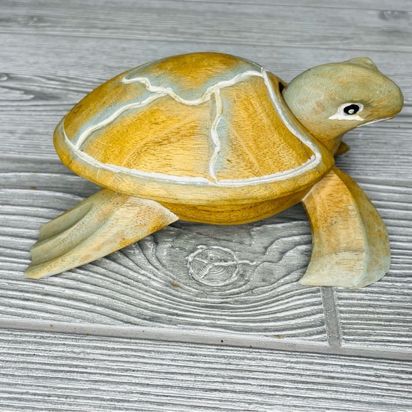 Wooden carved painted turtle trinket box storage box tropical sea turtle - Picture 15 of 15